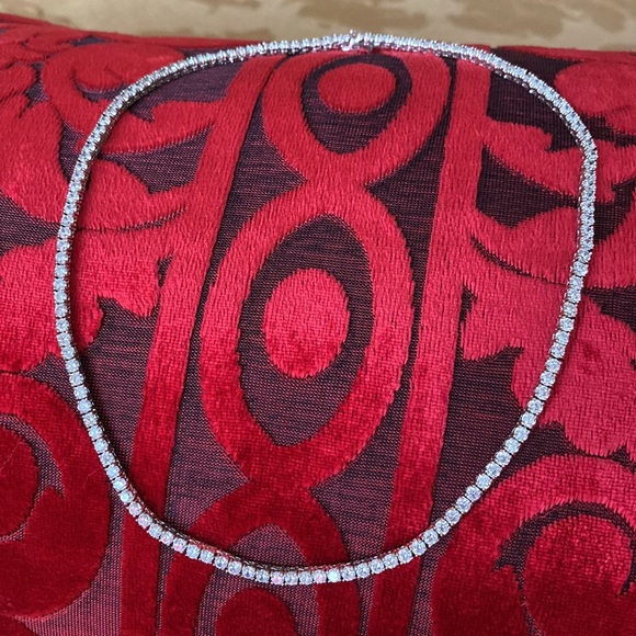 Sterling silver CZ‘s 18 inch necklace - Picture 5 of 13